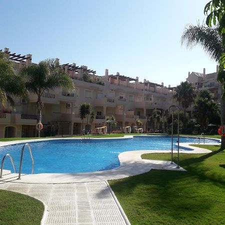 Duquesa Fairways, A Spacious Apartment With Fabulous Views And Facilities Манилва Екстериор снимка